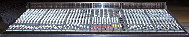 Soundtracs MXD 40 Mischpult von vorn